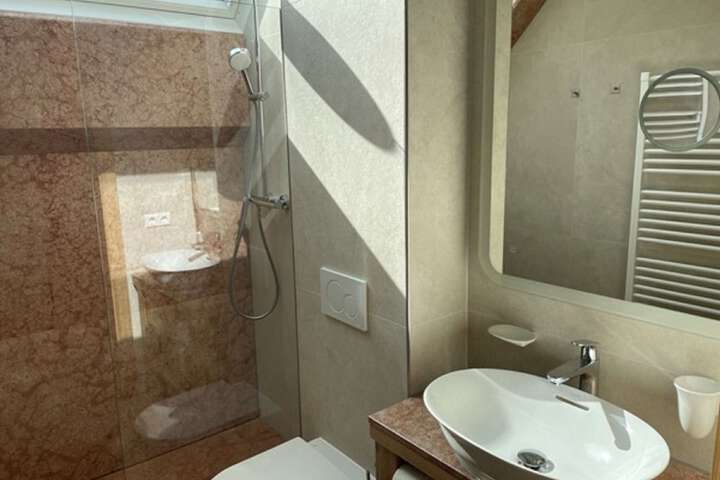 Room 15 of 43