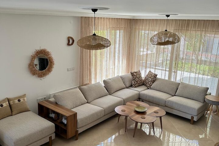 Room 8 of 42