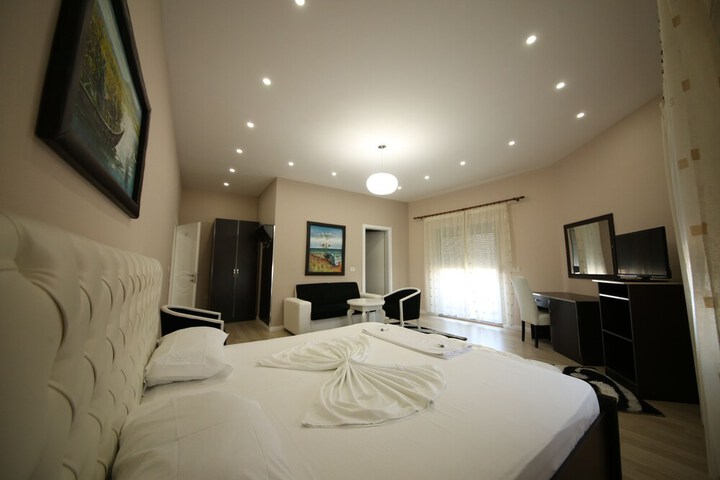 Room 25 of 45