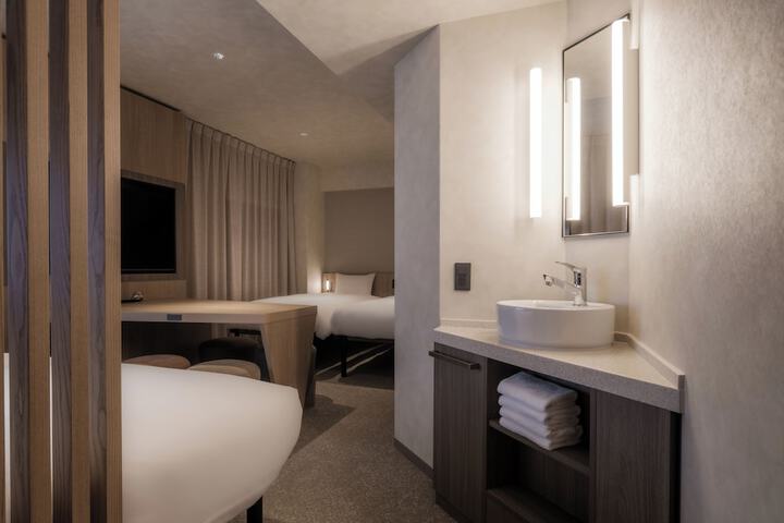 Room 19 of 63