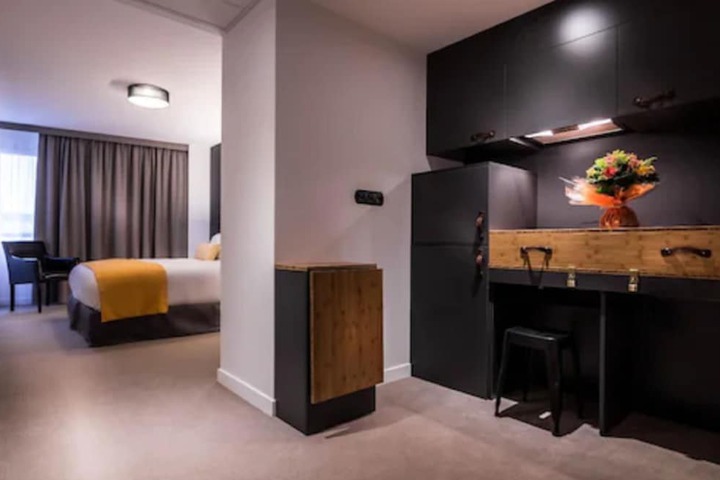 Room 26 of 68