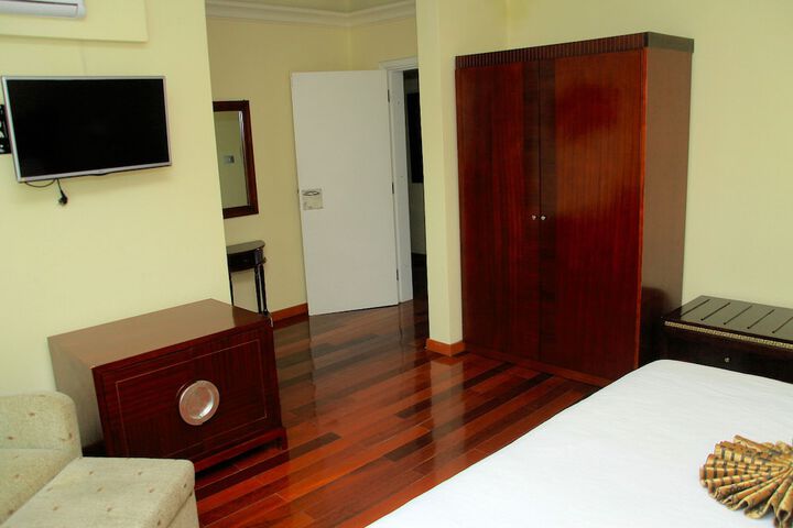 Room 20 of 66