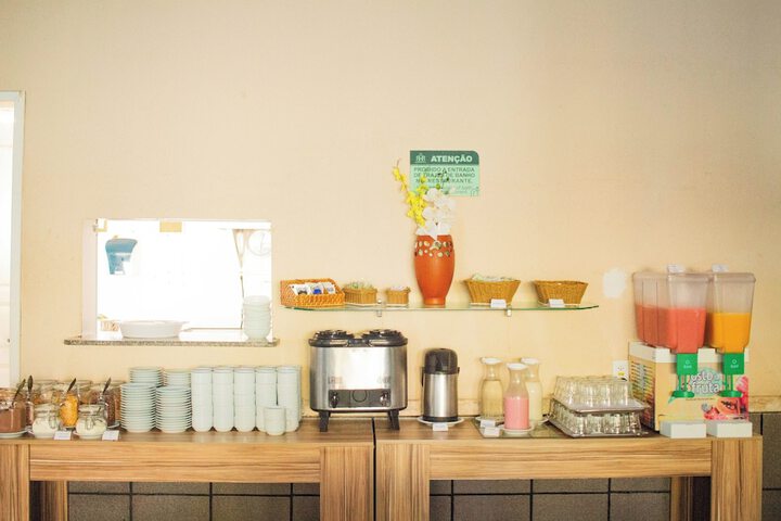 Breakfast/Coffee Service 48 of 79