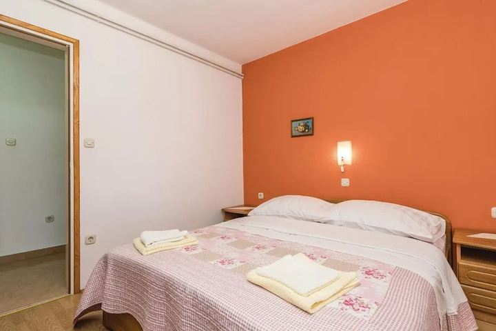 Stunning Home in Kampor With Wifi and 2 Bedrooms