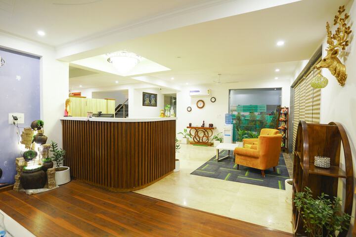 Lime Tree Hotel The Pulkit