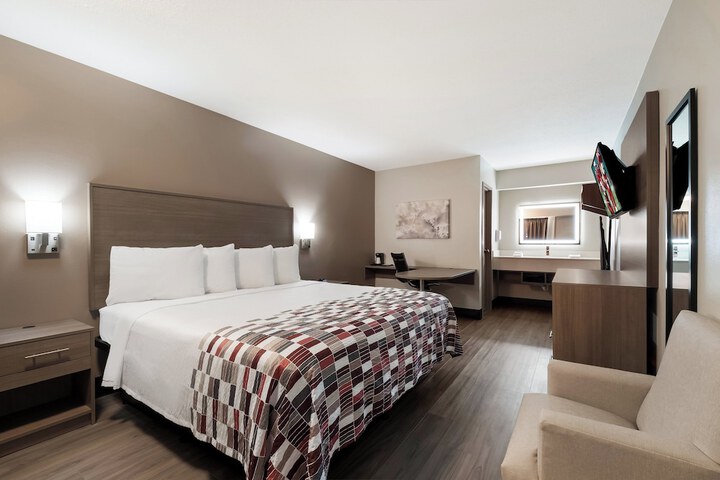 Standard | King Bed (8 of 9)