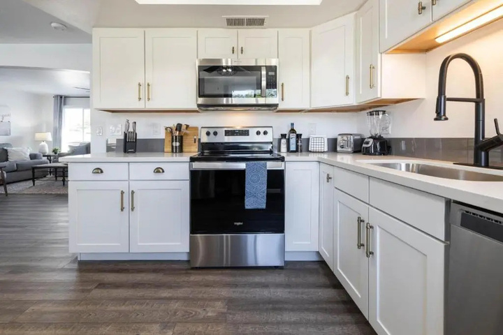 Image of Scottsdale Valley Vista 4 Bedroom Home by RedAwning