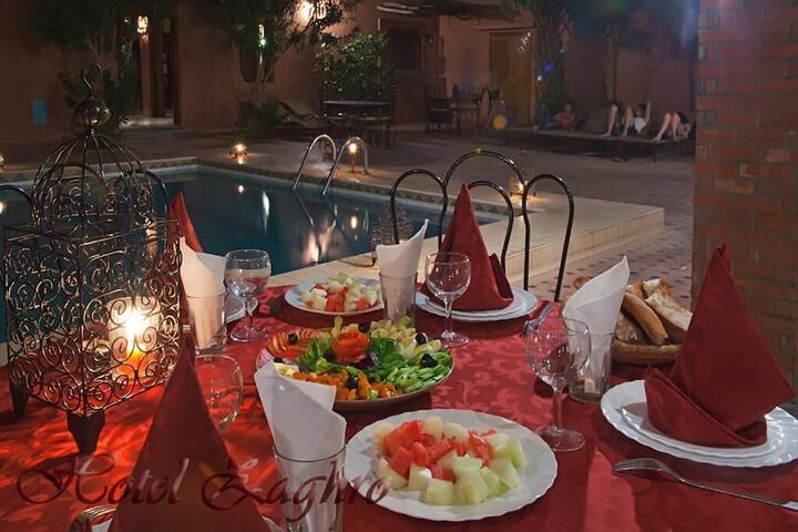 Dining 24 of 31