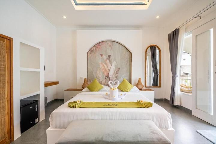 Room 2 of 15