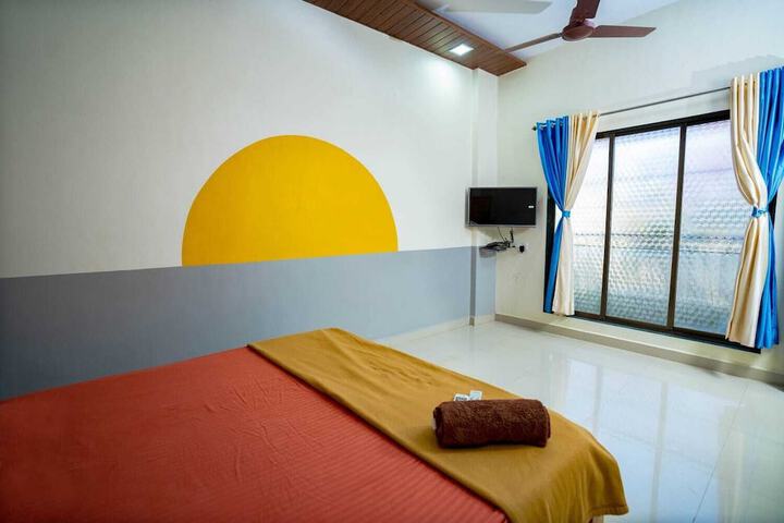 Room 2 of 15