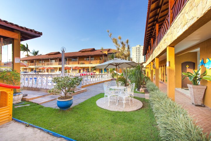 Hotel Exterior 95 of 99