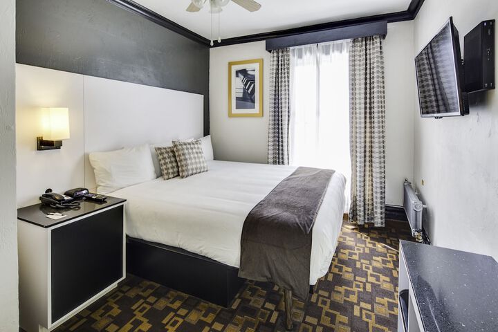 Room 12 of 42