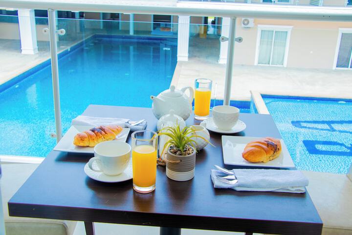 Breakfast/Coffee Service 20 of 25