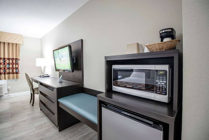 Room 13 of 21