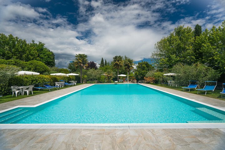 Pool 25 of 54