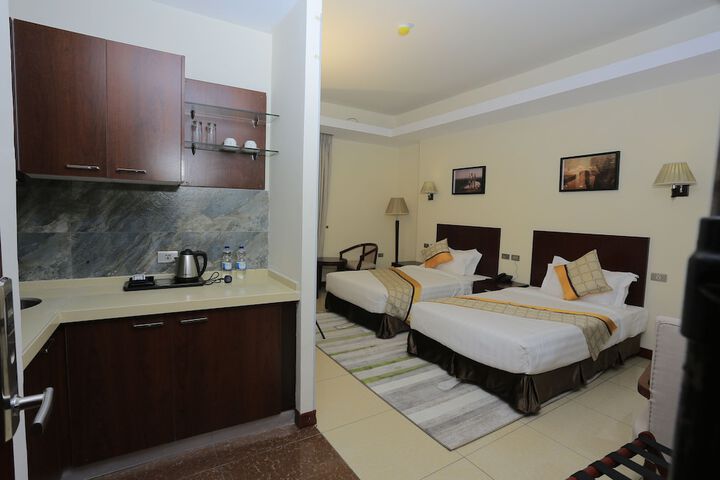 Room 8 of 34