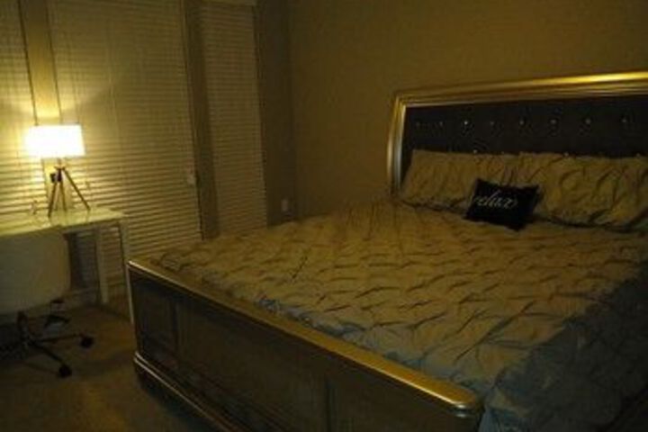 Room 9 of 21
