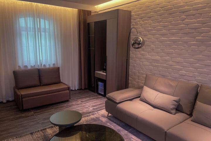 Room 44 of 74