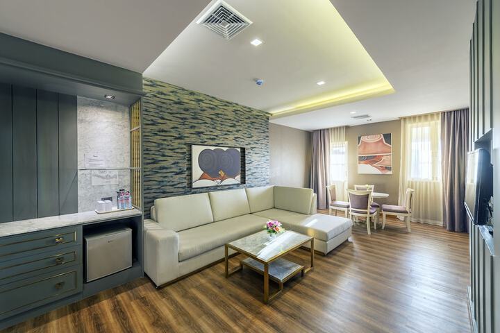 Room 32 of 55