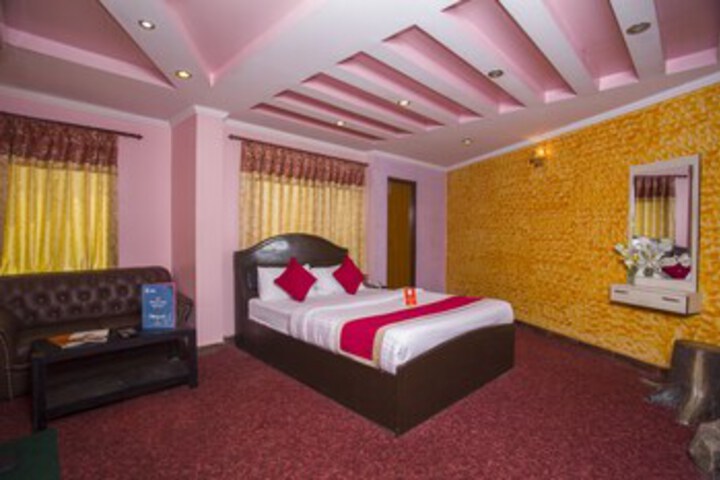 OYO 161 Ram Janaki Hotel
