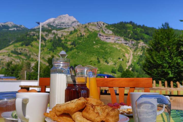 Breakfast/Coffee Service 33 of 63
