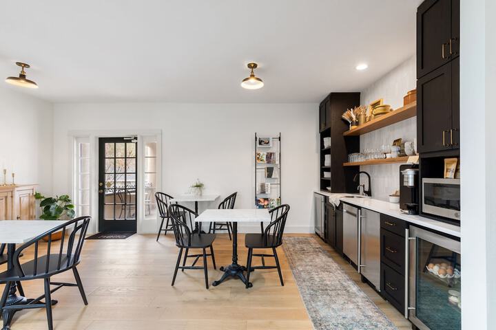 Breakfast/Coffee Service 46 of 69