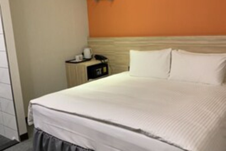 Airport Express Hotel