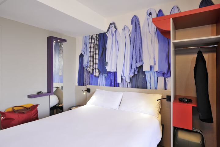 Room 50 of 160