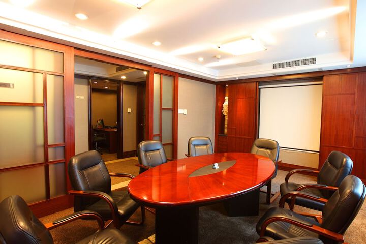 Business Center 151 of 163