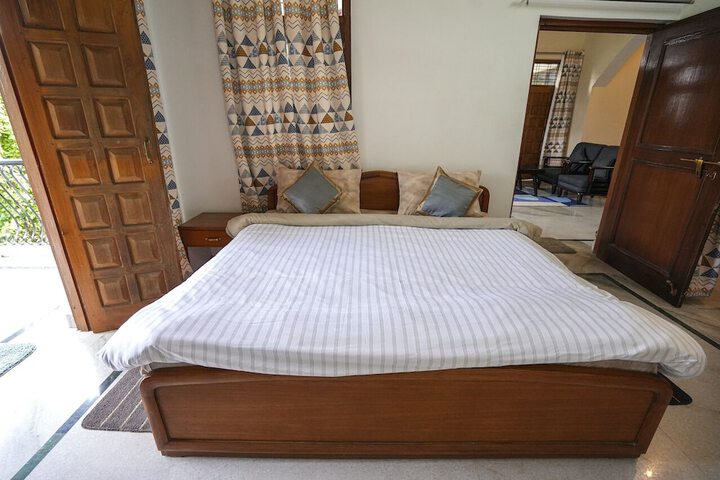 Room 9 of 60