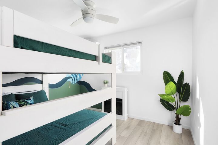 Room 17 of 29