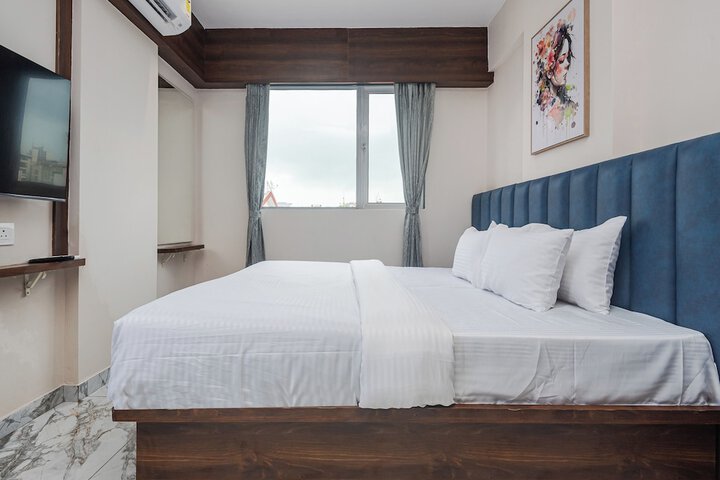 Room 9 of 24