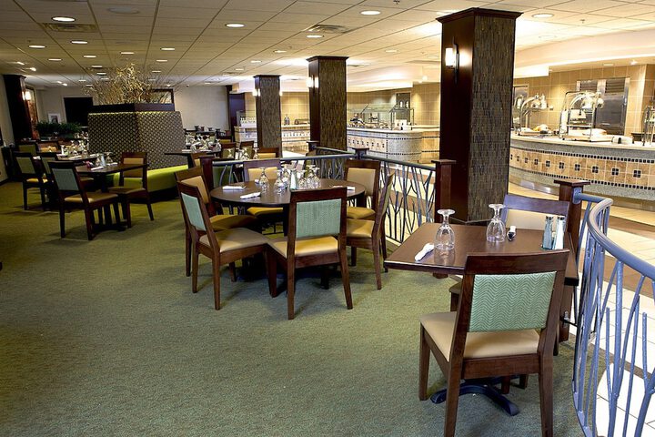 Dining 35 of 56