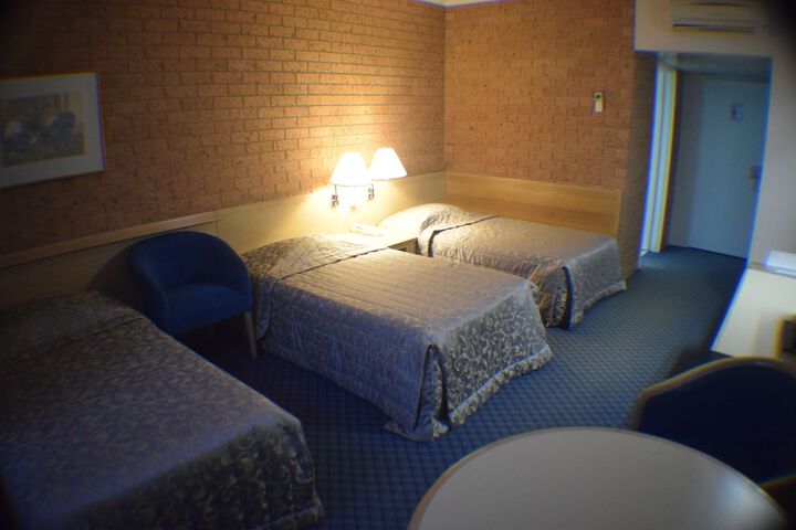 Room 10 of 31