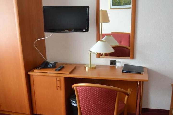 Room 4 of 21