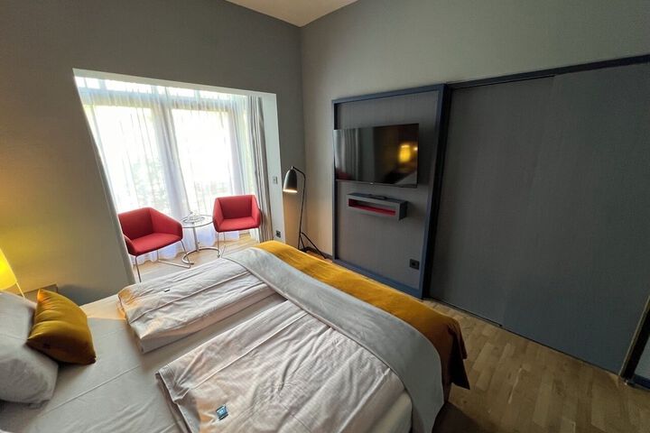 Room 19 of 37