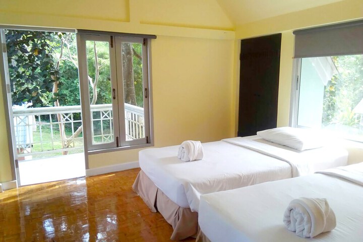 Room 70 of 194