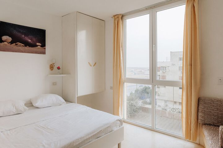 Room 49 of 98
