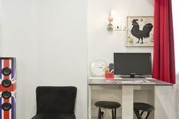 Room 76 of 83