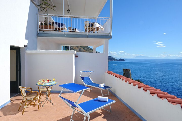 Terrace/Patio 21 of 37