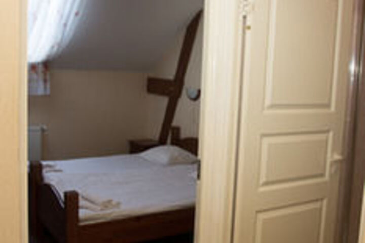Room 30 of 65