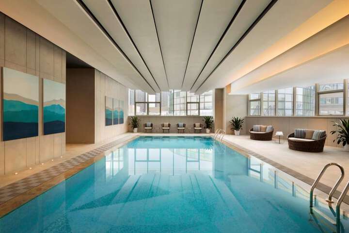 Pool Hotel