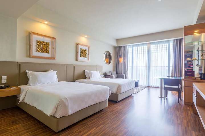 Room 25 of 131