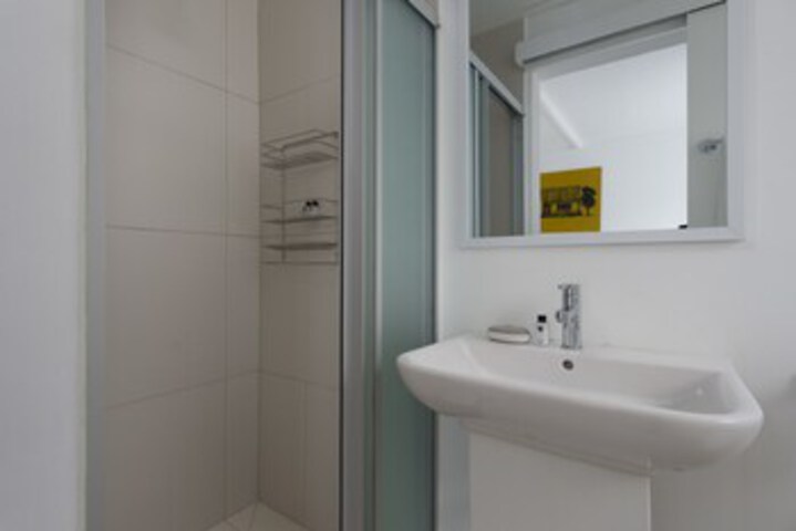 Room 4 of 14