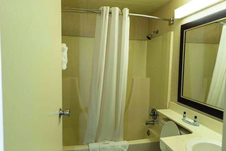 Room 48 of 65