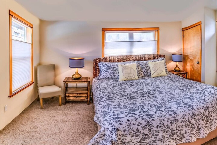 Room 5 of 22