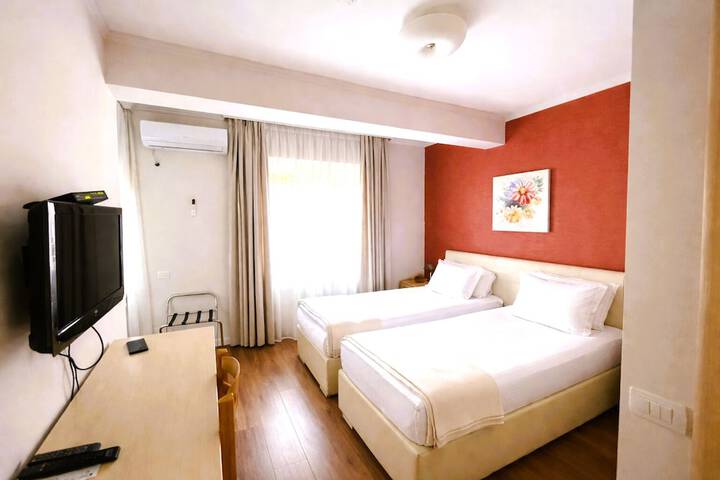 Room 15 of 85