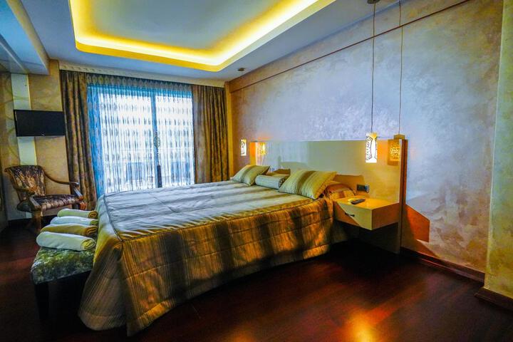 Room 10 of 75
