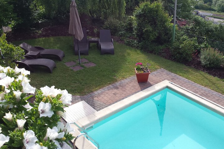 Pool Hotel