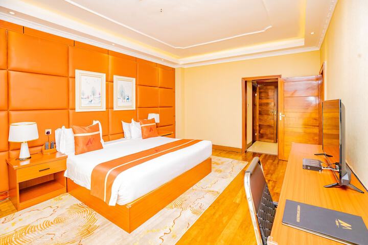 Room 8 of 29